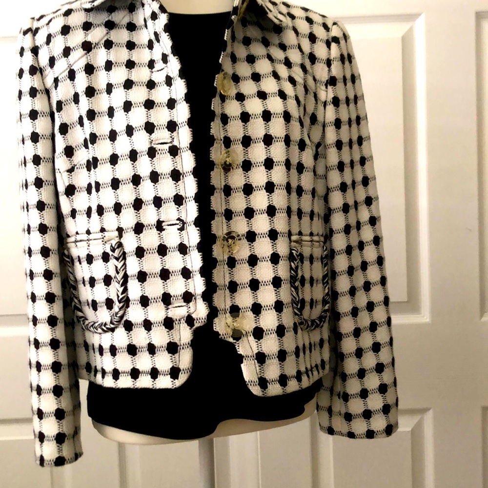 Carlisle suit 51% Acrylic 49% cotton Dry Clean only lovely BEAUTIFUL Suit